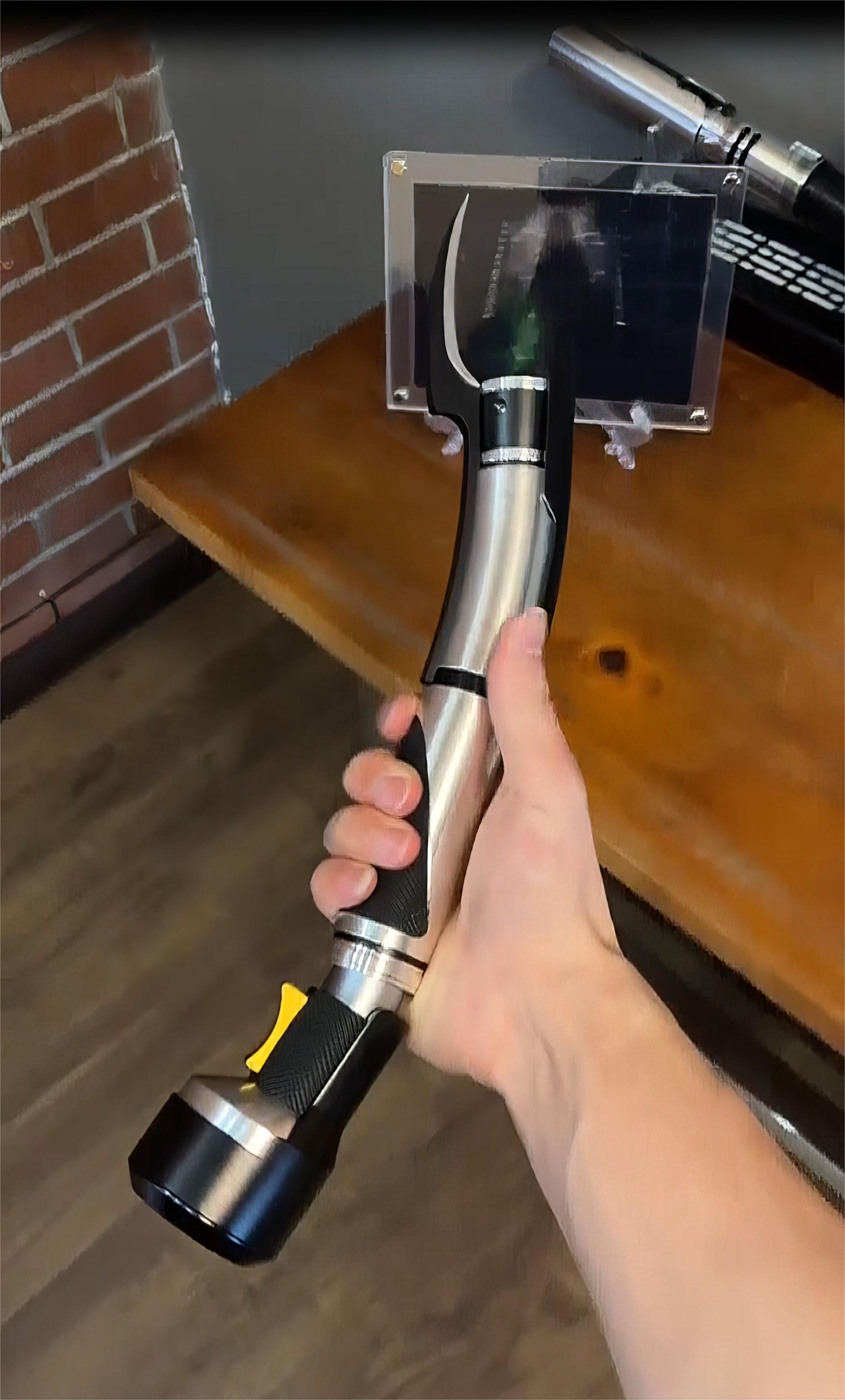 JDK Curved hilt:Discover uniquely designed lightsabers and become a part of Star Wars.